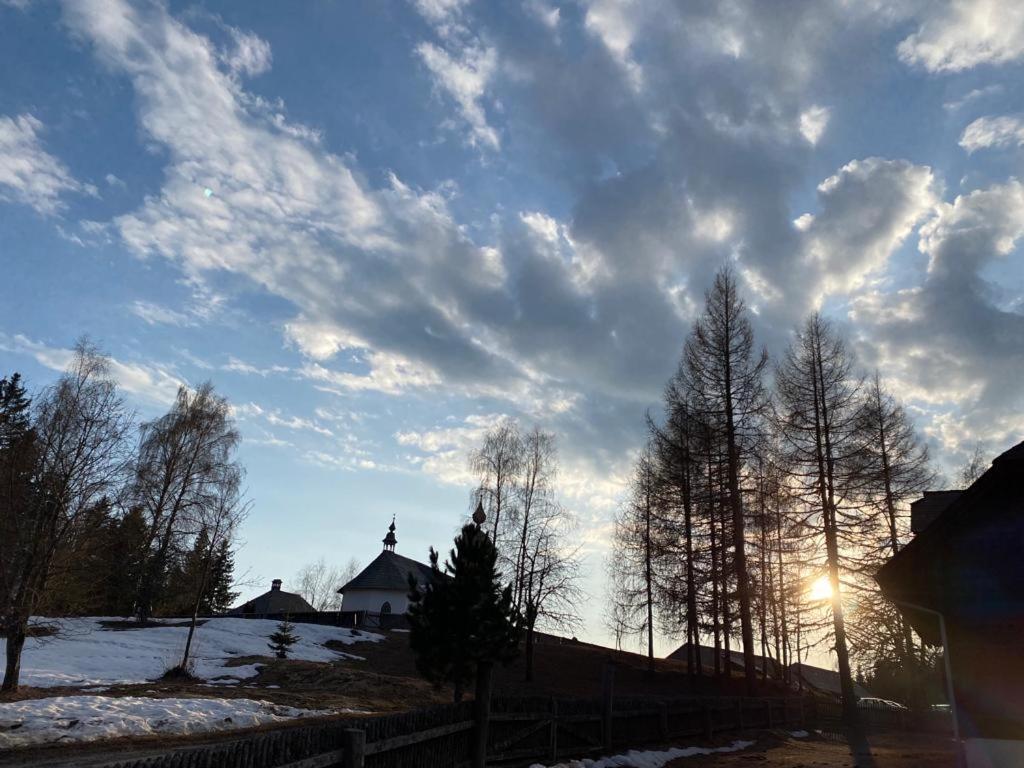 Ferienhaus Waldtraum Sankt Veit an der Glan Esterno foto