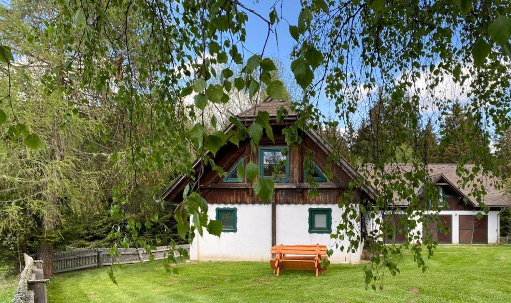 Ferienhaus Waldtraum Sankt Veit an der Glan Esterno foto