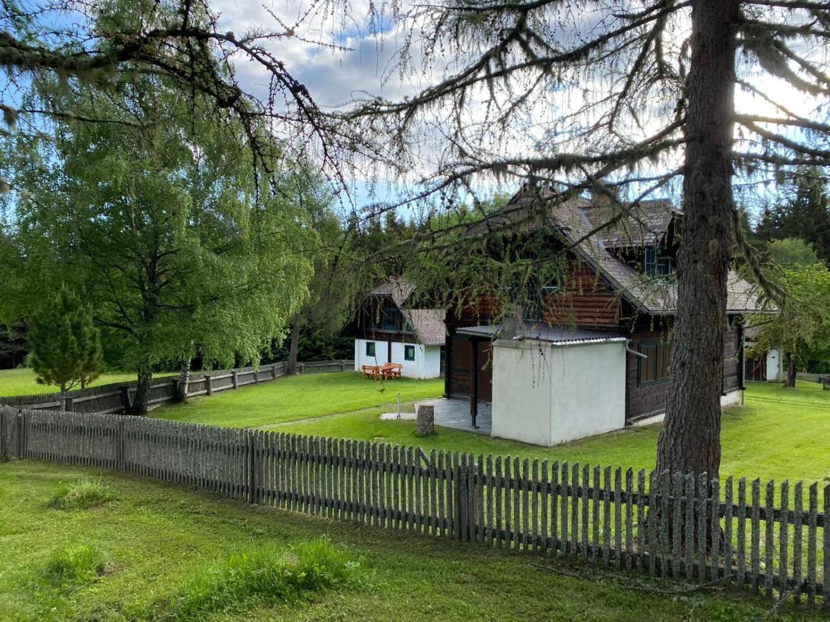 Ferienhaus Waldtraum Sankt Veit an der Glan Esterno foto