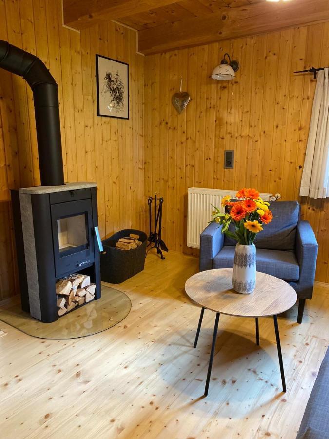Ferienhaus Waldtraum Sankt Veit an der Glan Esterno foto